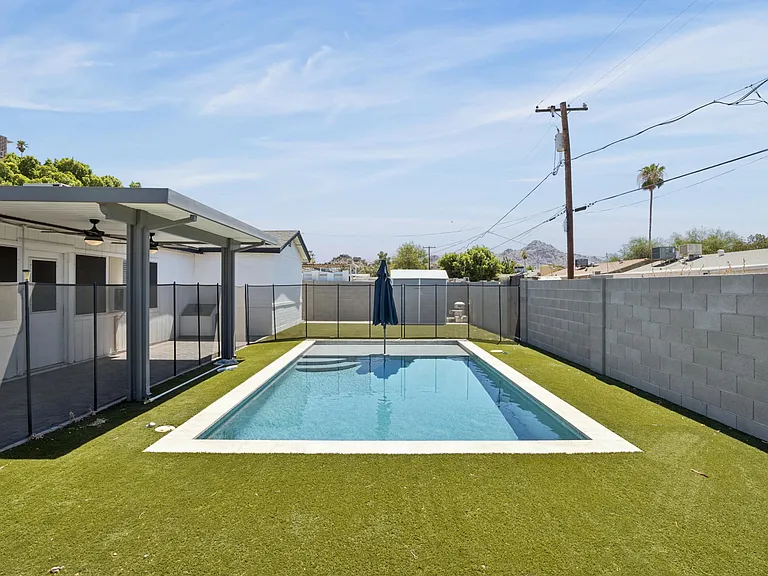 1017 E El Caminito Dr — Photo 6