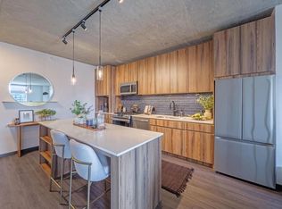 235 N Ashland Ave #212, Chicago, IL 60607