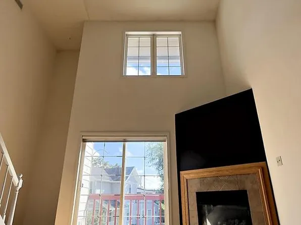 1112 E Lyon STREET #1112, Milwaukee, WI 53202