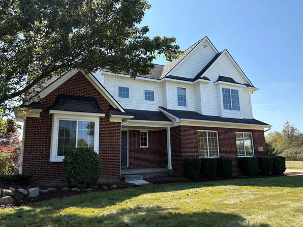 7653 Wood Brook Rd, Ann Arbor, MI 48103