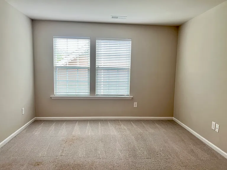 601 Deep River Way — Photo 9