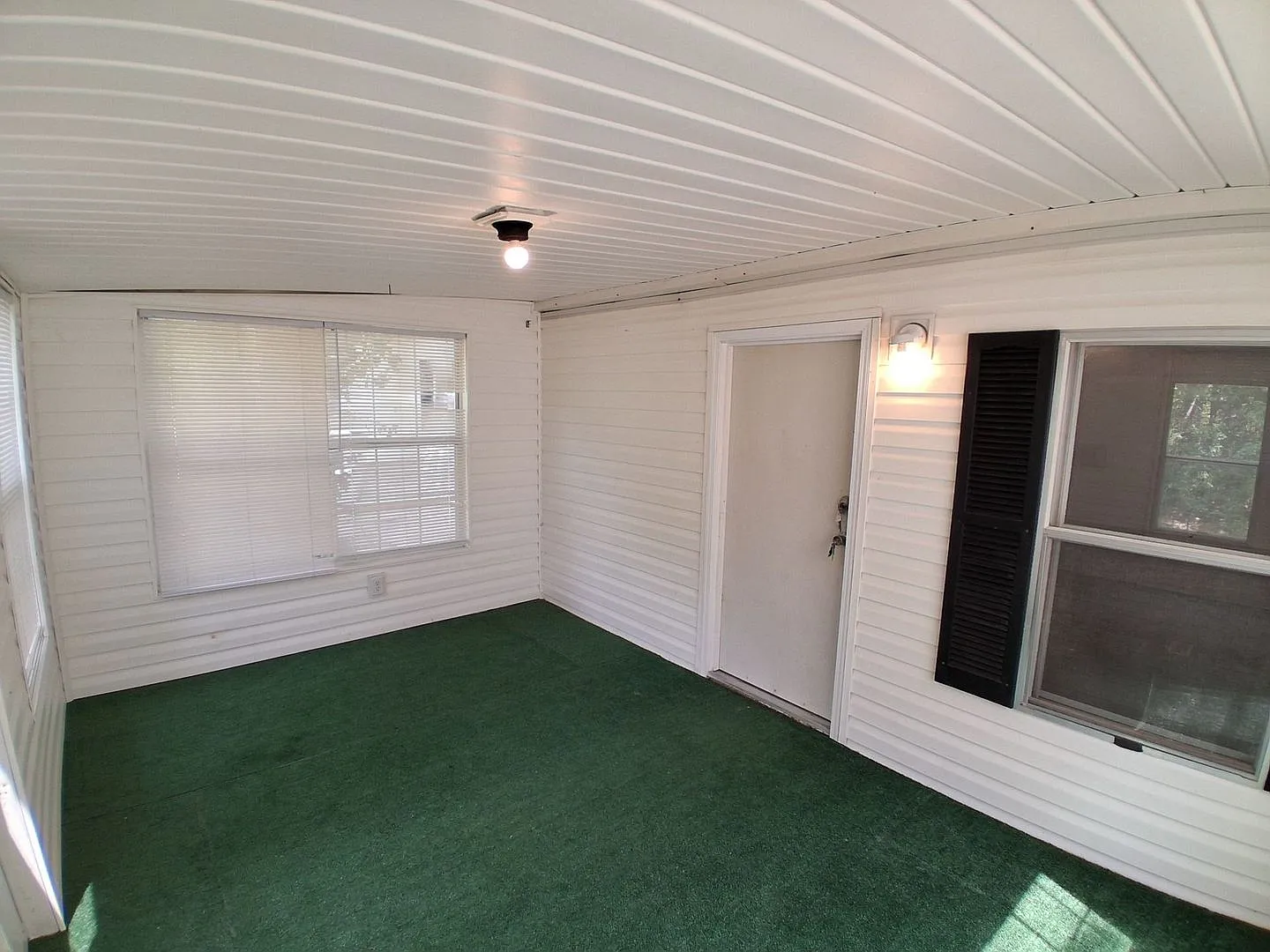 319 Alexandria HWY — Photo 3