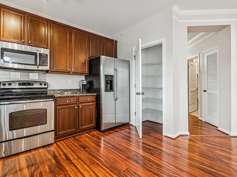 522 Knolls Dr #308 — Photo 3