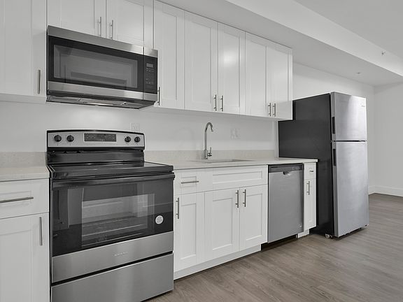4th image of 1620 NW 18th St #6