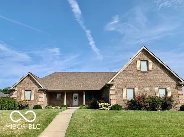 3555 Saint Andrews Pl, Seymour, IN 47274