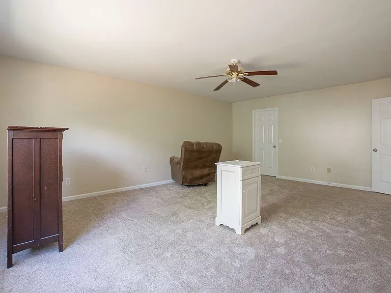 477 Dukes Hill Rd — Photo 27