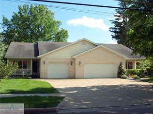 209 W Sturgis St, Saint Johns, MI