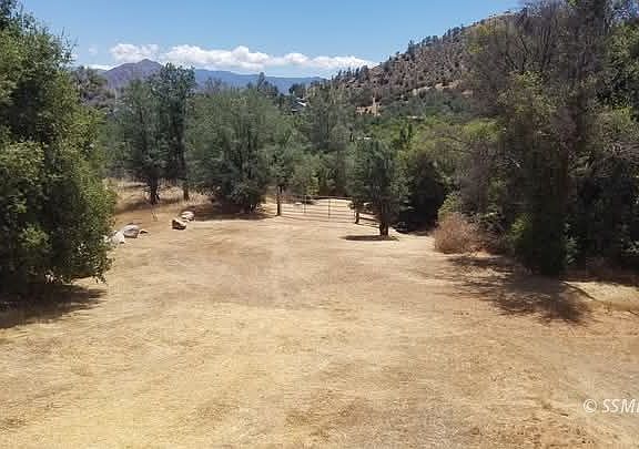 3rd image of 777 Evans Rd