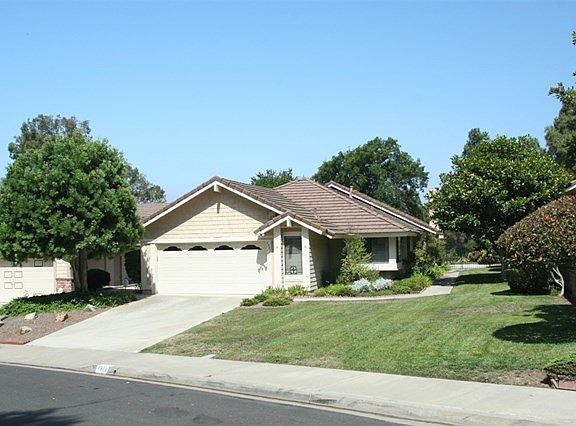 2nd image of 1302 Brewley Ln