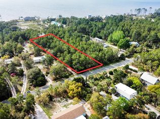2098 Lighthouse Rd, Carrabelle, FL 32322