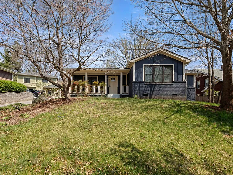 70 Forest Hill Dr — Photo 1