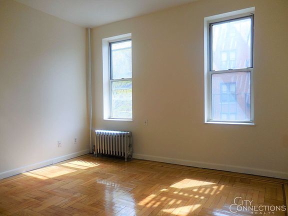 2nd image of 2846 34th St APT 2E