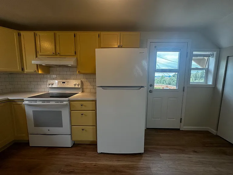 SEA 3827 Wetmore — Photo 7