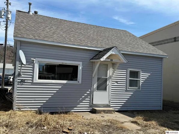 108 Main St, Louisville, NE 68037