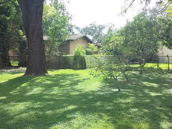 3rd image of 9316 N Oakleaf Ave