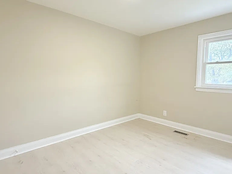 149 Margaret St #2-B — Photo 14
