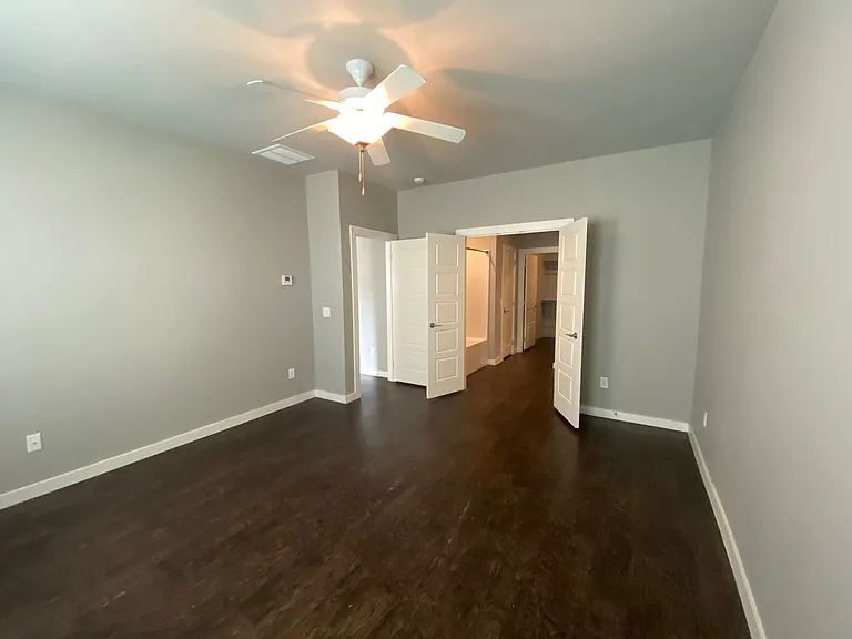 17612 Hampton Park Dr #B — Photo 16