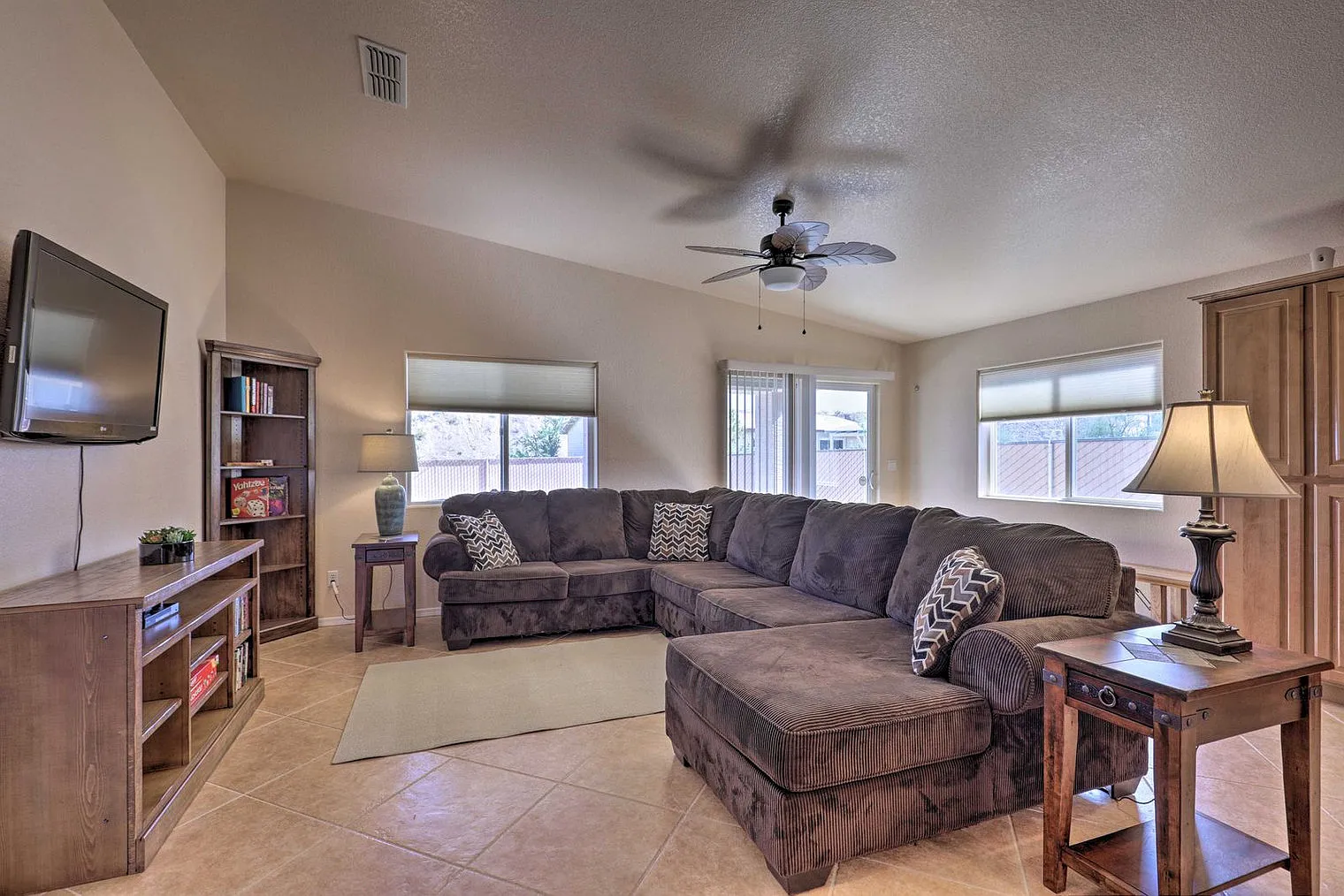 3 bed, 2.0 bath, 1399 sqft, $3,465 — Photo 1