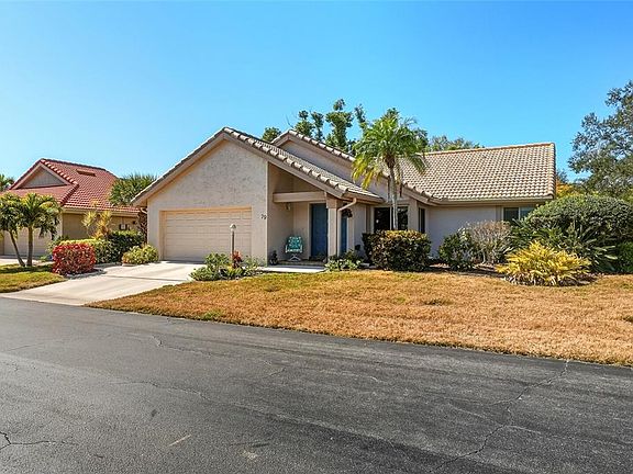 3rd image of 79 Inlets Blvd