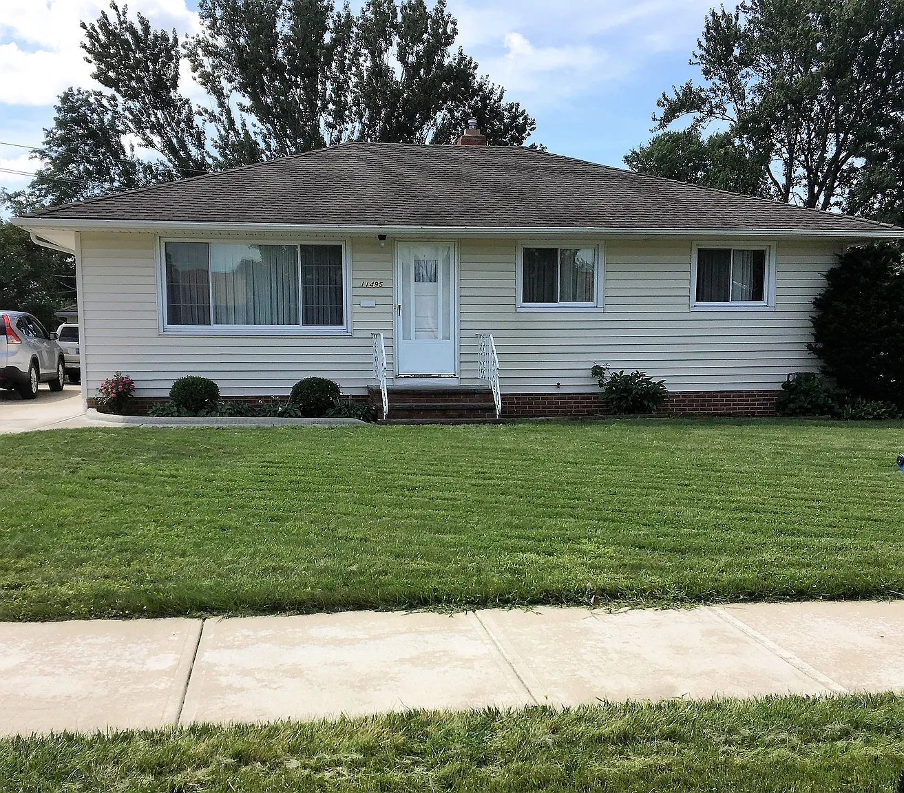 11495 Kader Dr photo 1