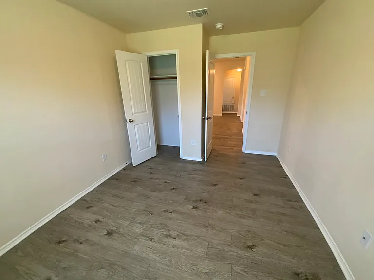 2506 Liberty Park Ct — Photo 18