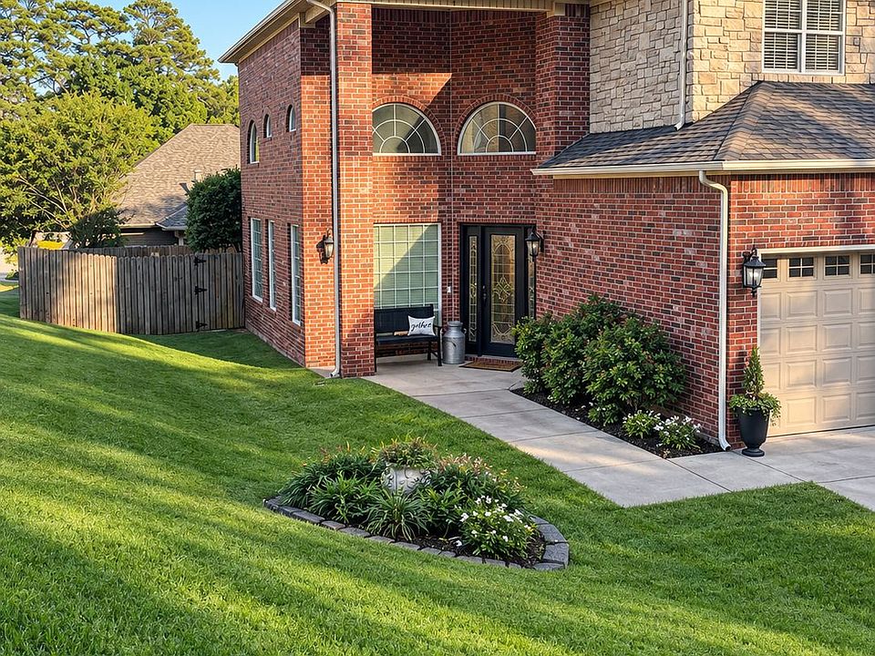 1st image of 126 Saint Lucia Way