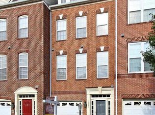 13061 Park Crescent Cir, Herndon, VA 20171