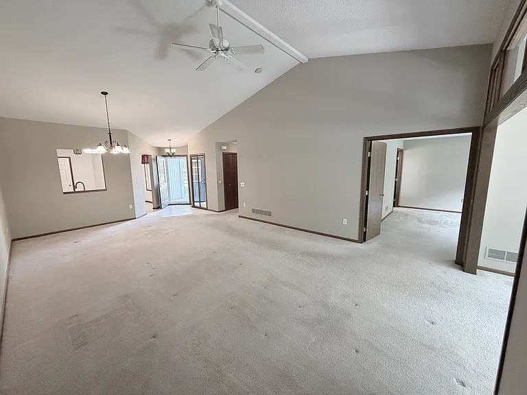 10843 Lexington Dr — Photo 5