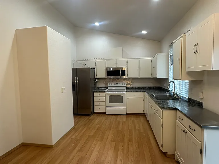 131st Street Ct E — Photo 5