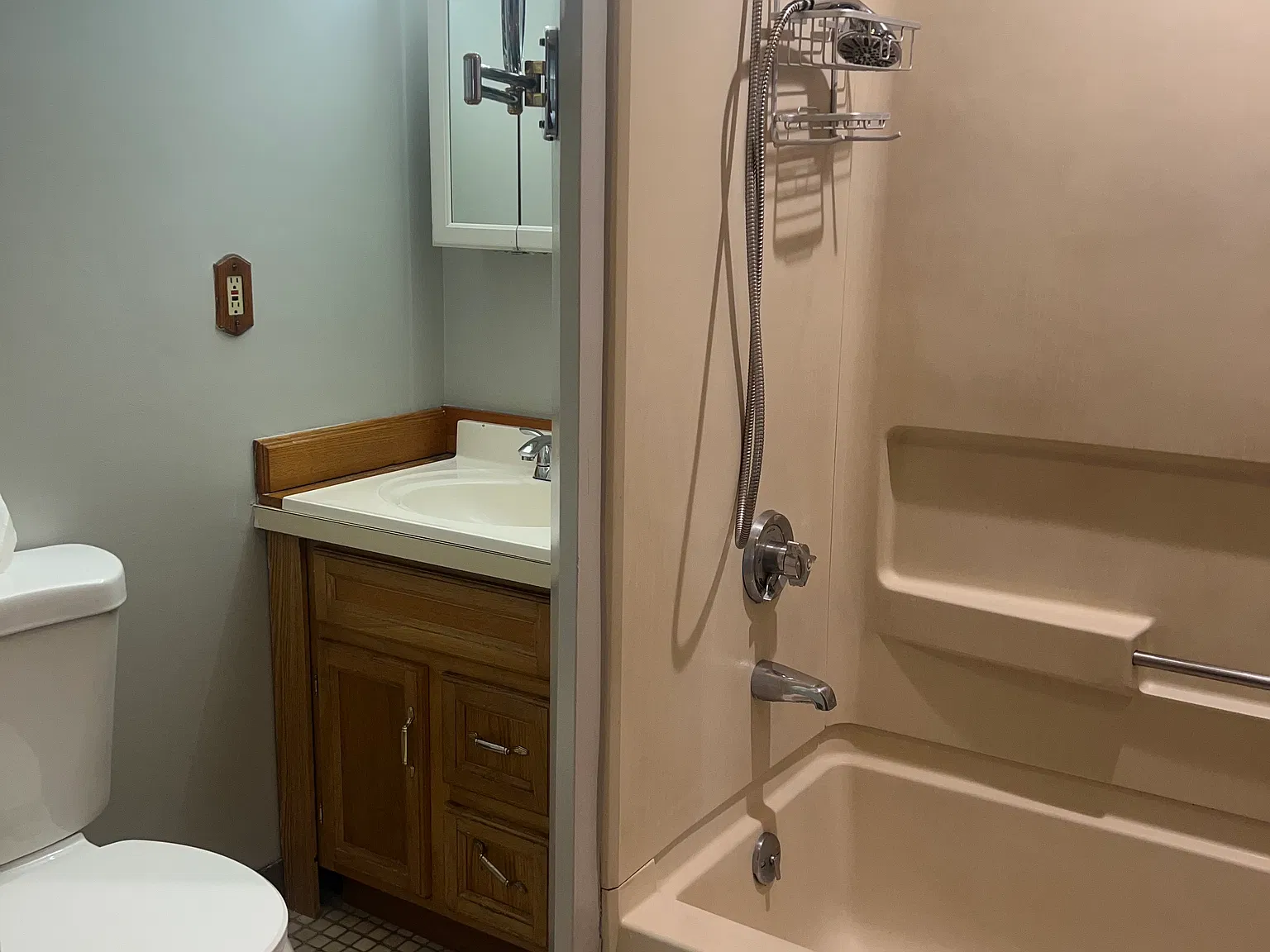 1 bed, $1,200 — Photo 3