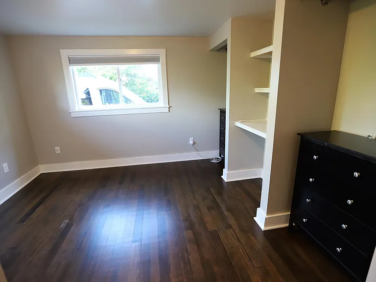 10007 35th Ave SW — Photo 19