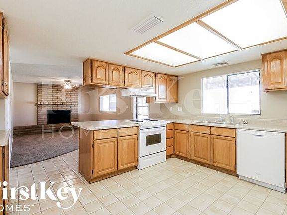 5th image of 5106 S Rockford Dr