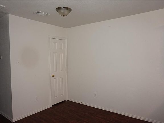 5th image of 2105 Bethune St #2105