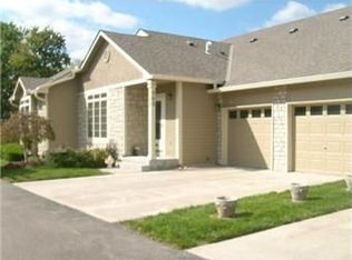 15756 S Sunset Dr, Olathe, KS 66062