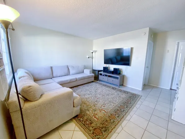 4058 W Avenue L4, Lancaster, CA 93536