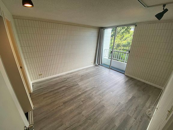 5th image of 46-283 Kahuhipa St APT C206