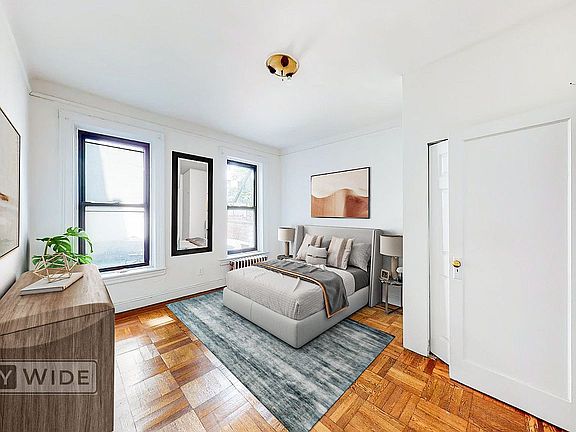 2nd image of 1405 2nd Ave #2