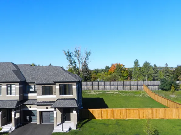 94 Turnberry Ln, Barrie, ON L4N 6K7
