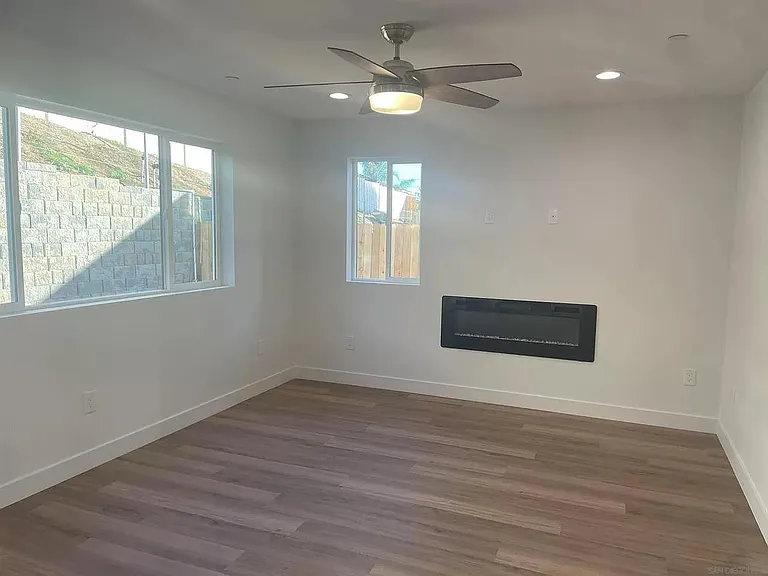 2812 C Ave — Photo 6
