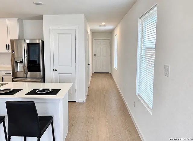 3 bed, 2.5 bath, 1360 sqft, $1,750 — Photo 2
