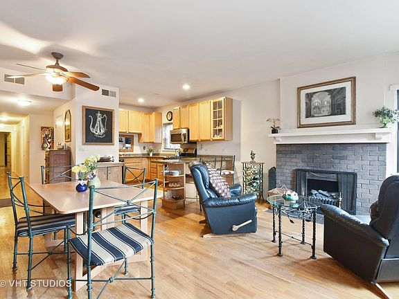 3rd image of 824 Hinman Ave APT 1N