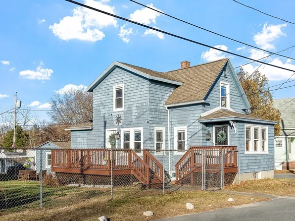 83 Greenhalge St, Methuen, MA 01844