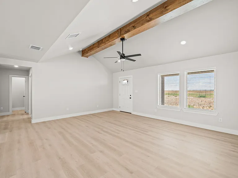 10517 East Cres #7400 — Photo 37