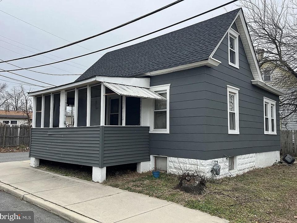 1st image of 1003 Hoffman Ave
