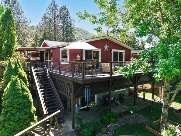 150 Castaline Pl, Shady Cove, OR 97539