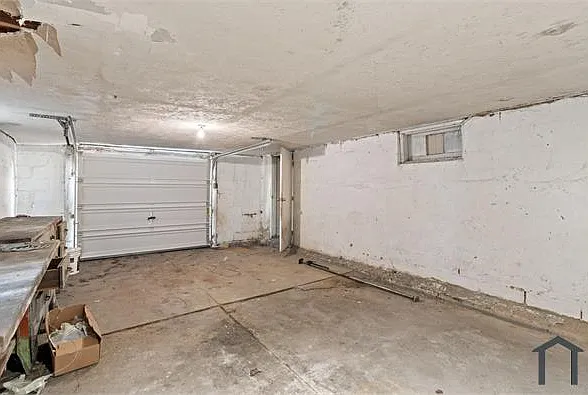 1114 Roslyn Ave — Photo 21