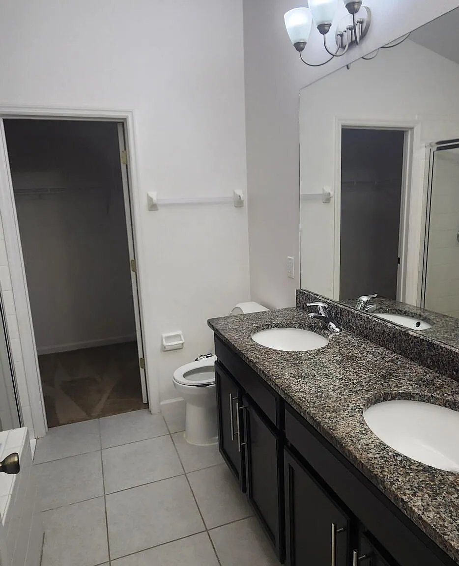 3 bed, 2.0 bath, 1559 sqft, $2,500 — Photo 4