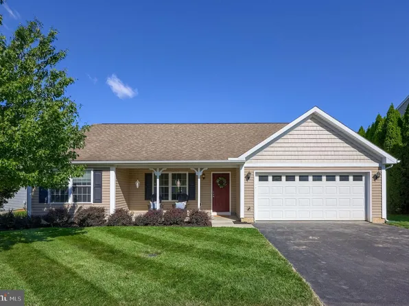 27 Coolidge Dr, Ephrata, PA 17522
