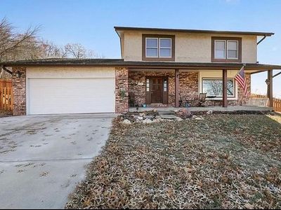 1401 Jeanne Ct, Leavenworth, KS, 66048