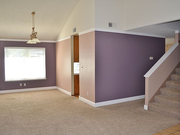4th image of 150 Saginaw Cir